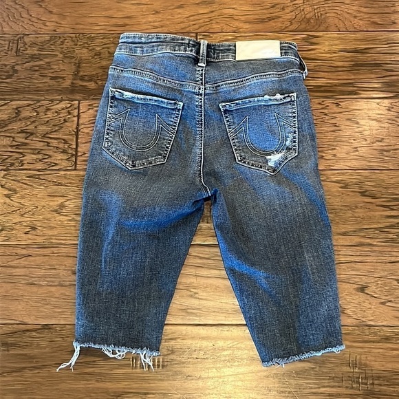 True Religion Riley Knee Shorts Size 25W - Picture 2 of 16